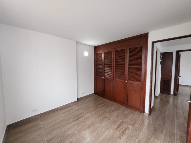 Apartamento de 4 alcobas en arriendo en Cedritos, Bogotá, 98 m² · foto 13 de 22