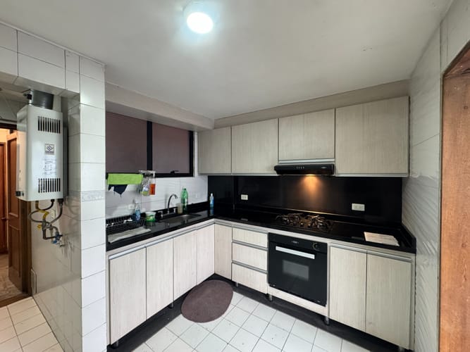 Apartamento de 3 alcobas en venta en El Batán, Bogotá, 130 m² · foto 3 de 7