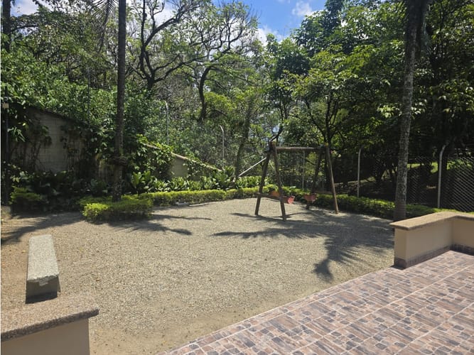 Apartamento de 2 alcobas en venta en Loma De Los Bernal, Medellín, 60 m² · foto 17 de 20