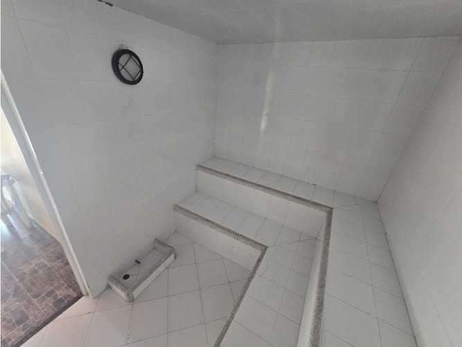 Apartamento de 2 alcobas en venta en Loma De Los Bernal, Medellín, 60 m² · foto 19 de 20