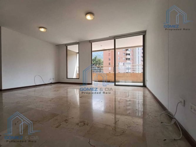 Apartamento de 3 alcobas en arriendo en El Tesoro, Medellín, 160 m² · foto 2 de 11