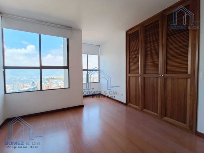 Apartamento de 3 alcobas en arriendo en El Tesoro, Medellín, 160 m² · foto 3 de 11