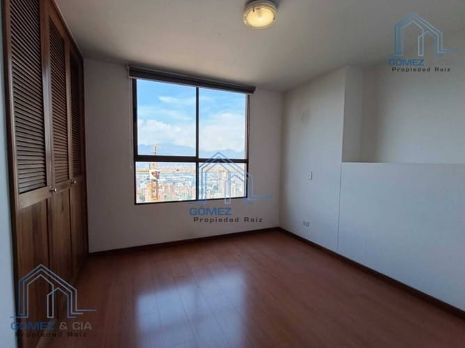 Apartamento de 3 alcobas en arriendo en El Tesoro, Medellín, 160 m² · foto 4 de 11