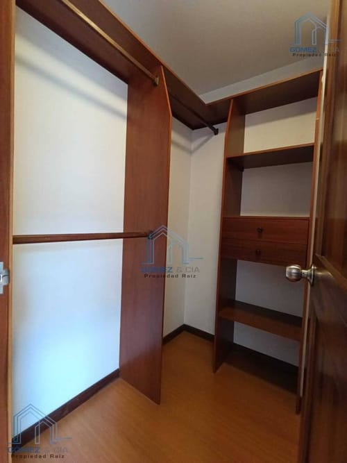 Apartamento de 3 alcobas en arriendo en El Tesoro, Medellín, 160 m² · foto 5 de 11