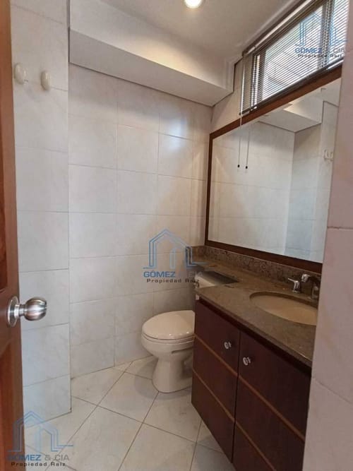 Apartamento de 3 alcobas en arriendo en El Tesoro, Medellín, 160 m² · foto 9 de 11