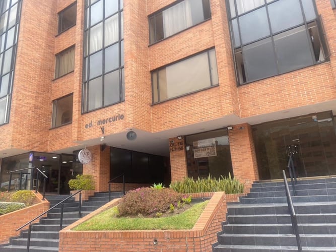 Apartamento de 3 alcobas en arriendo en Santa Barbara Central, Bogotá, 110 m² · foto 3 de 22