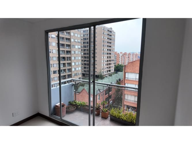 Apartamento de 2 alcobas en arriendo en Fontibon, Bogotá, 74 m² · foto 2 de 12