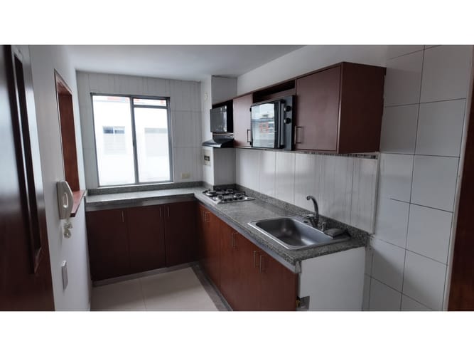 Apartamento de 2 alcobas en arriendo en Fontibon, Bogotá, 74 m² · foto 4 de 12