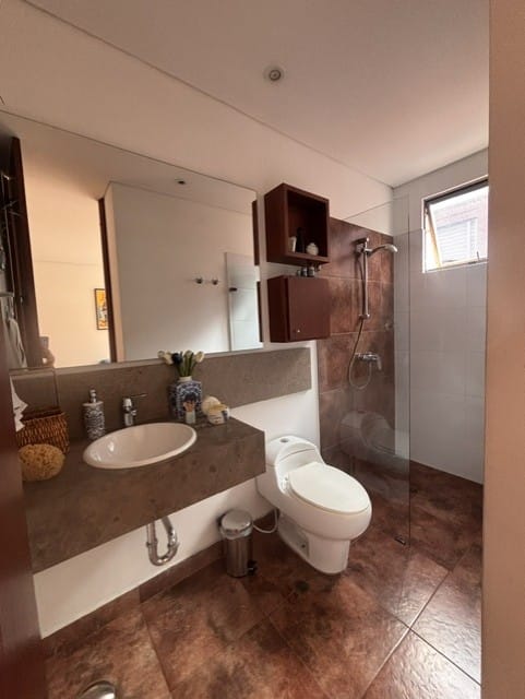 Apartamento de 2 alcobas en arriendo en Chico Norte, Bogotá, 68 m² · foto 3 de 8