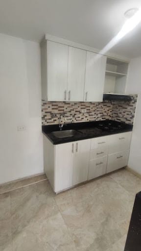 Apartamento de 2 alcobas en arriendo en Los Gomez, Itagüí, 57 m² · foto 5 de 12