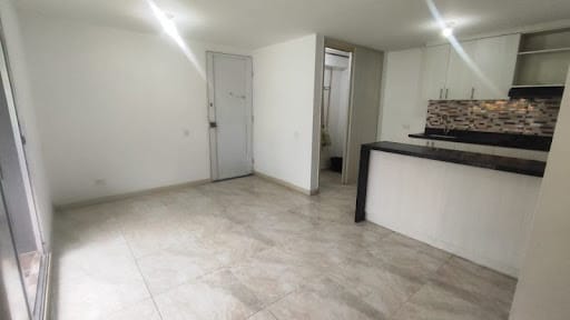 Apartamento de 2 alcobas en arriendo en Los Gomez, Itagüí, 57 m² · foto 8 de 12