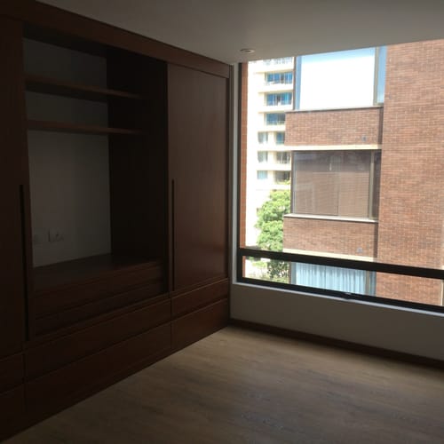 Apartamento de 2 alcobas en arriendo en El Virrey, Bogotá, 86 m² · foto 6 de 8