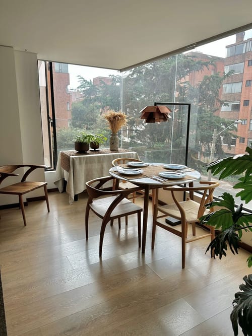 Apartamento de 2 alcobas en arriendo en El Virrey, Bogotá, 86 m² · foto 2 de 8