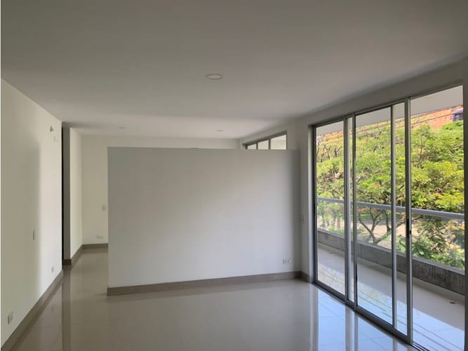 Apartaestudio en venta en El Ingenio, Cali, 70 m² · foto 2 de 16