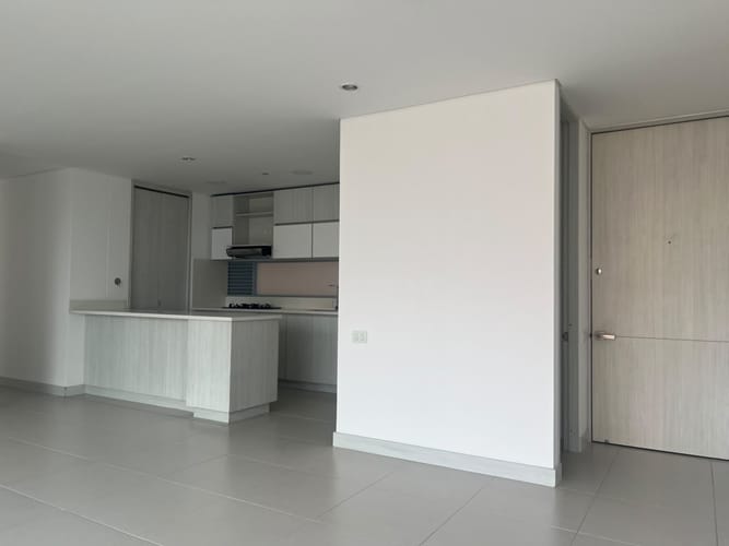 Apartamento de 3 alcobas en arriendo en Quebrada Clara, Envigado, 105 m² · foto 6 de 16
