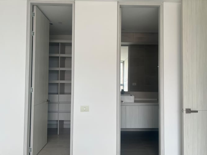 Apartamento de 3 alcobas en arriendo en Quebrada Clara, Envigado, 105 m² · foto 8 de 16