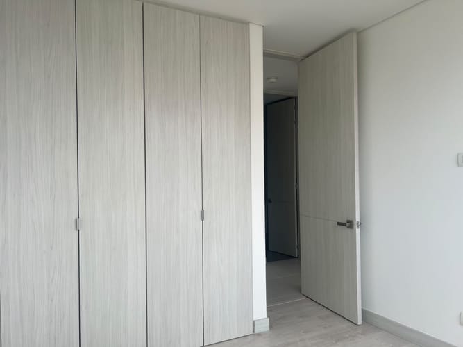 Apartamento de 3 alcobas en arriendo en Quebrada Clara, Envigado, 105 m² · foto 12 de 16