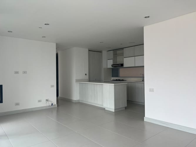 Apartamento de 3 alcobas en arriendo en Quebrada Clara, Envigado, 105 m² · foto 5 de 16