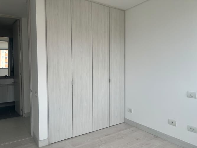 Apartamento de 3 alcobas en arriendo en Quebrada Clara, Envigado, 105 m² · foto 13 de 16