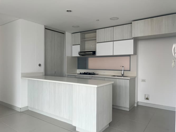 Apartamento de 3 alcobas en arriendo en Quebrada Clara, Envigado, 105 m² · foto 4 de 16