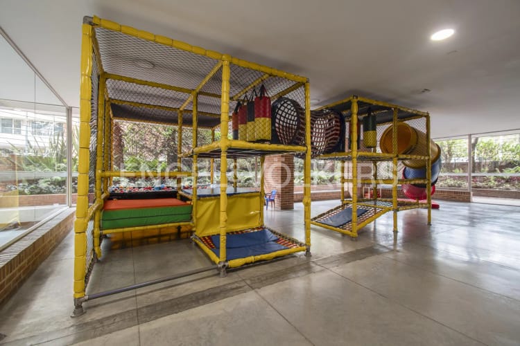 Apartamento de 4 alcobas en venta en Chicó Reservado, Bogotá, 381 m² · foto 20 de 20