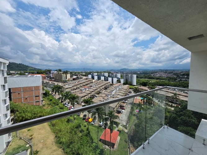 Apartamento de 3 alcobas en arriendo en Maraya, Pereira, 72 m² · foto 3 de 10