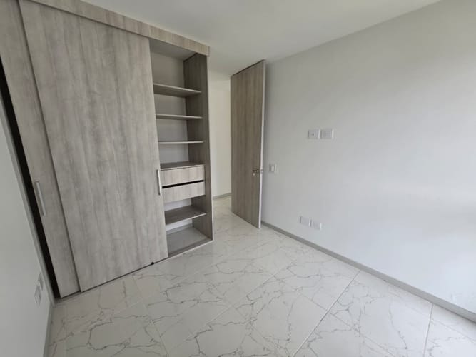 Apartamento de 3 alcobas en arriendo en Maraya, Pereira, 72 m² · foto 5 de 10