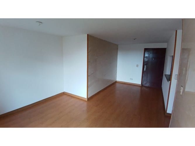 Apartamento de 3 alcobas en venta en Serrezuela, Mosquera, 72 m² · foto 2 de 21