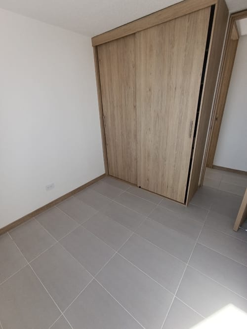 Apartamento de 3 alcobas en arriendo en Hospital Mental, Bello, 64 m² · foto 5 de 11