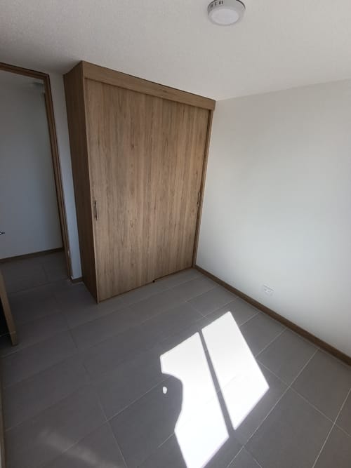 Apartamento de 3 alcobas en arriendo en Hospital Mental, Bello, 64 m² · foto 6 de 11