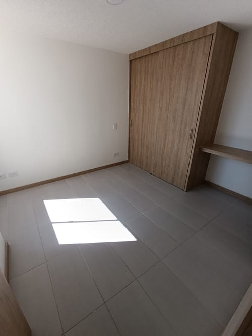 Apartamento de 3 alcobas en arriendo en Hospital Mental, Bello, 64 m² · foto 10 de 11