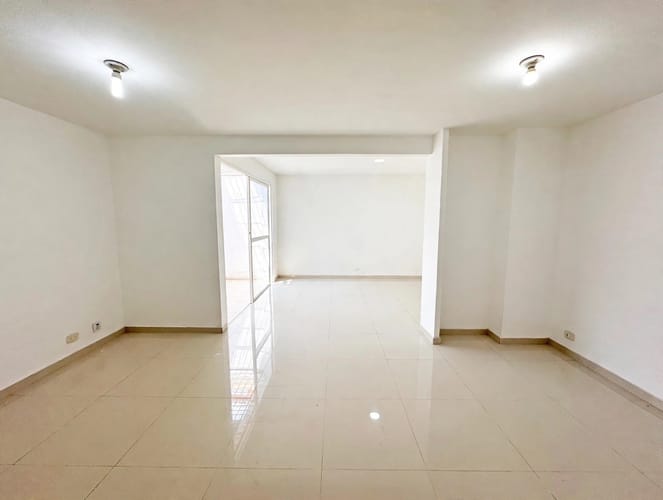 Casa de 3 alcobas en venta en Juan De Ampudia, Jamundí, 130 m² · foto 2 de 24
