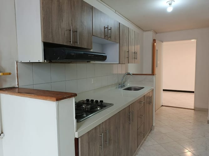 Apartamento de 4 alcobas en arriendo en Carlos E Restrepo, Medellín, 95 m² · foto 9 de 24