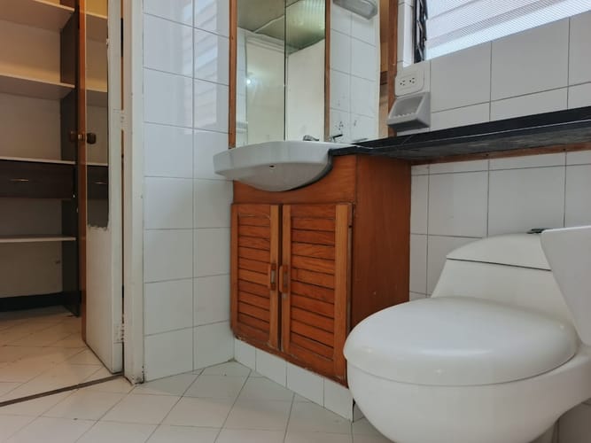 Apartamento de 4 alcobas en arriendo en Carlos E Restrepo, Medellín, 95 m² · foto 15 de 24