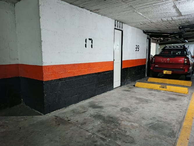 Apartamento de 4 alcobas en arriendo en Carlos E Restrepo, Medellín, 95 m² · foto 7 de 24