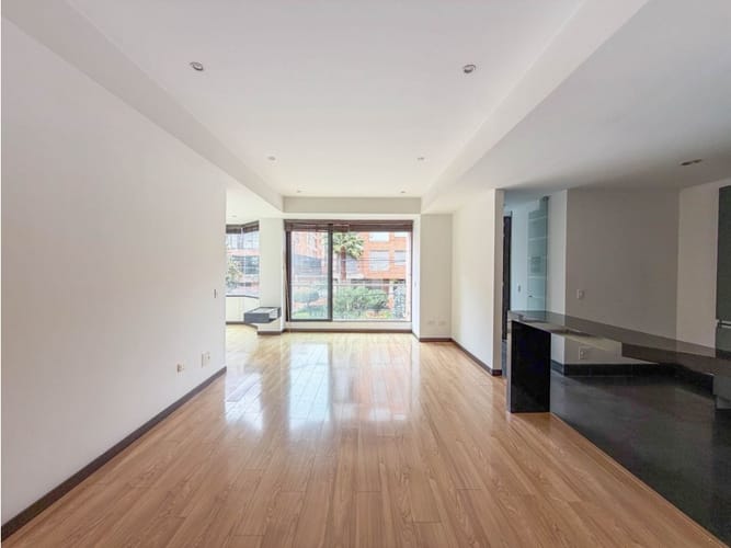 Apartamento de 3 alcobas en arriendo en Santa Barbara, Bogotá, 134 m² · foto 2 de 12