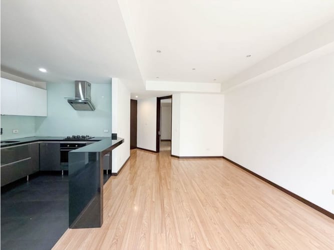 Apartamento de 3 alcobas en arriendo en Santa Barbara, Bogotá, 134 m² · foto 3 de 12
