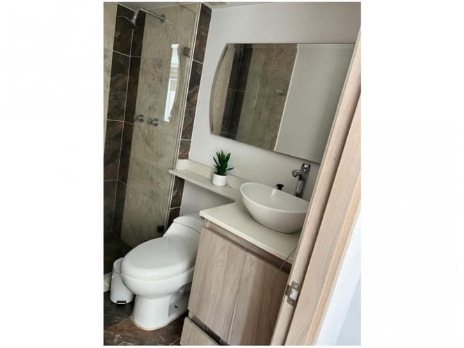 Apartamento de 3 alcobas en venta en Centro, Itagüí, 65 m² · foto 5 de 17
