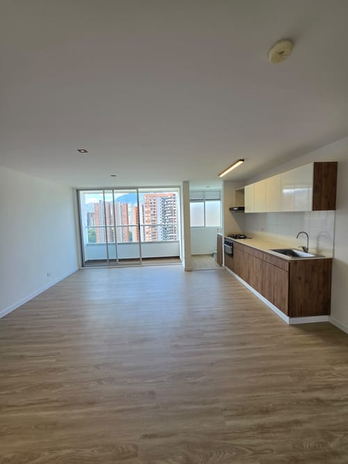 Apartamento de 3 alcobas en venta en Suramerica, Itagüí, 85 m² · foto 1 de 24
