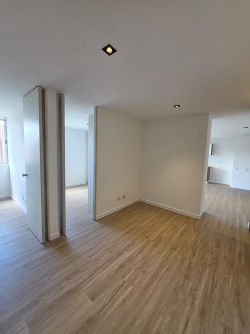 Apartamento de 3 alcobas en venta en Suramerica, Itagüí, 85 m² · foto 2 de 24