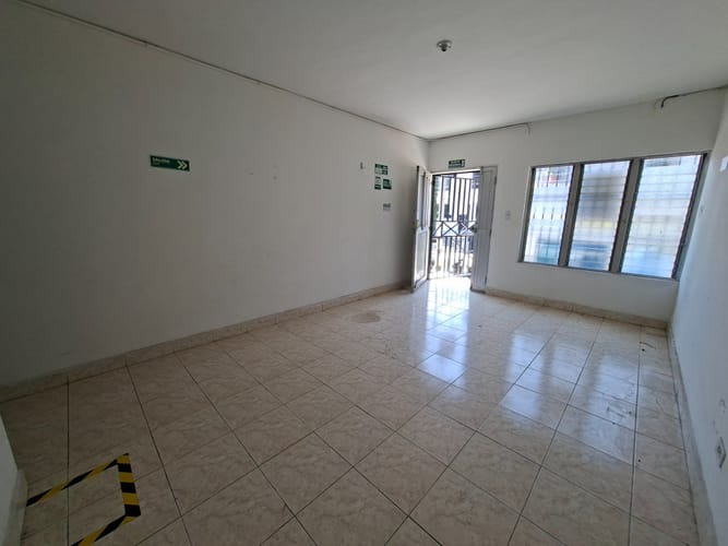 Casa de 5 alcobas en arriendo en Las Acacias, Medellín, 150 m² · foto 7 de 10