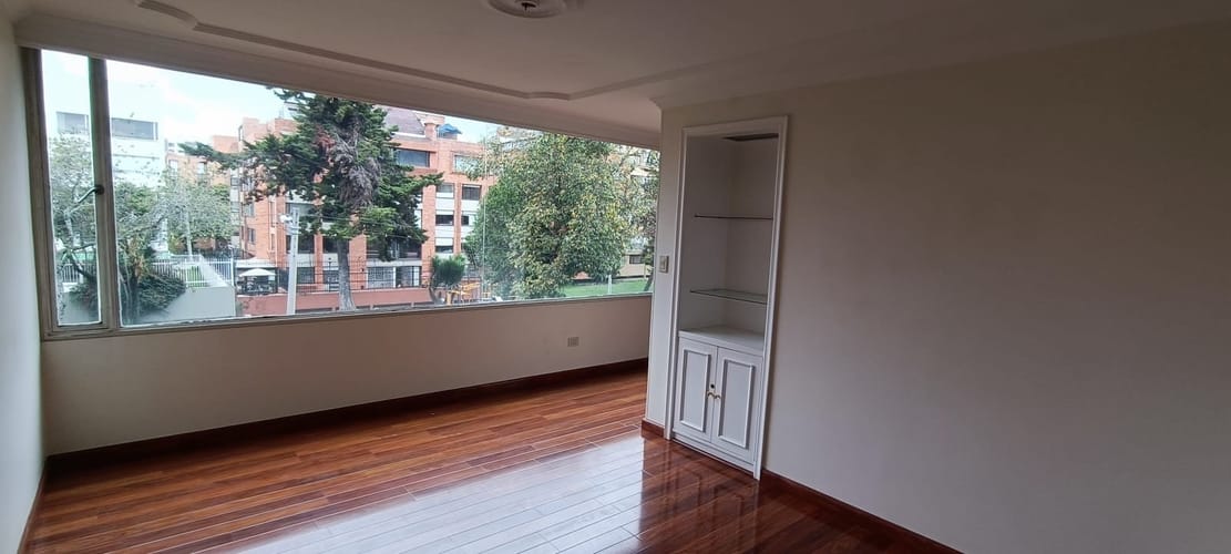 Apartamento de 3 alcobas en venta en Santa Barbara, Bogotá, 170 m² · foto 2 de 14