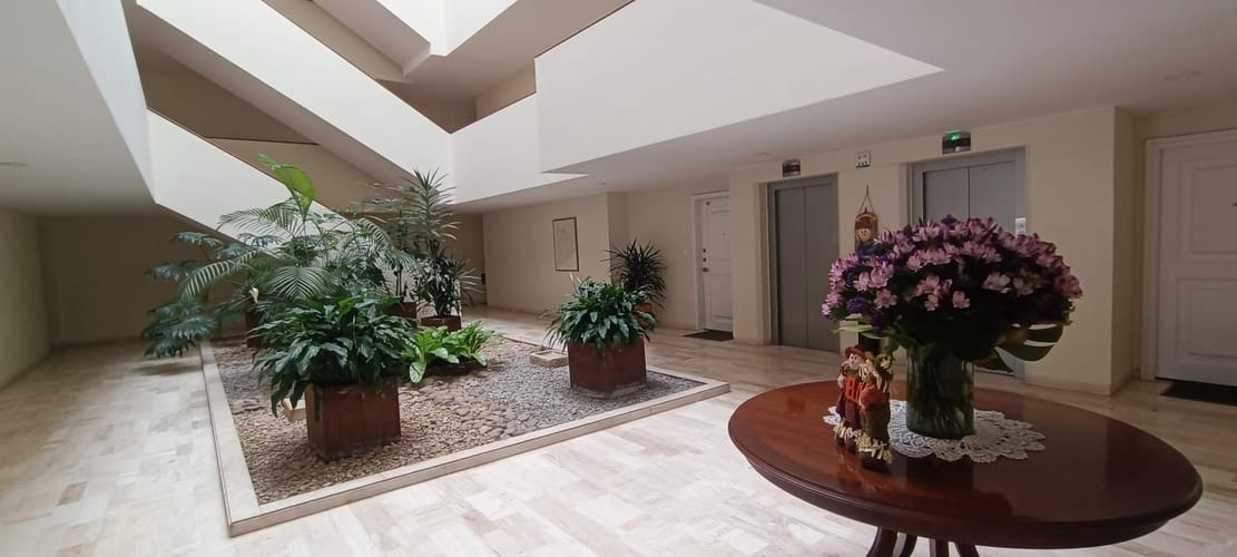 Apartamento de 3 alcobas en venta en Santa Barbara, Bogotá, 170 m² · foto 4 de 14