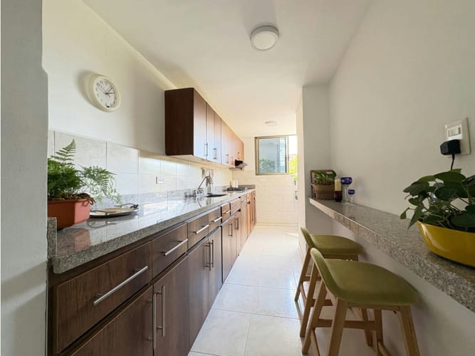 Apartamento de 2 alcobas en venta en El Diamante 2, Medellín, 83 m² · foto 4 de 9