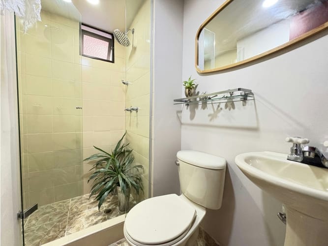 Apartamento de 2 alcobas en venta en El Diamante 2, Medellín, 83 m² · foto 8 de 9