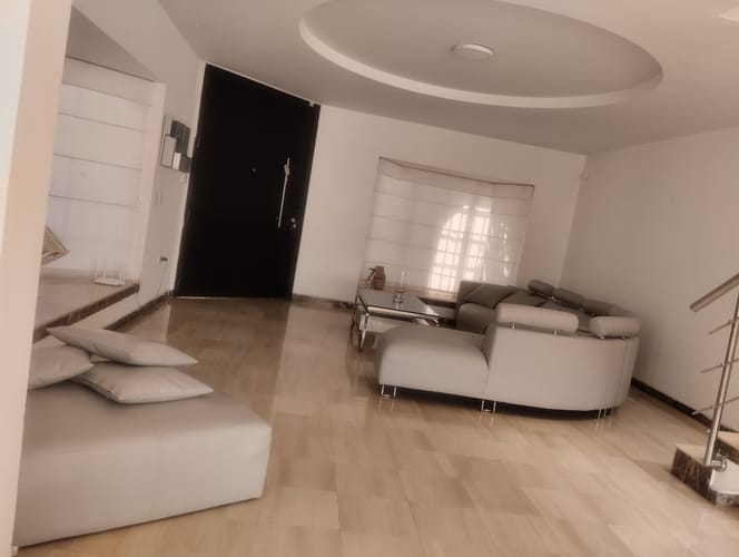 Casa de 5 alcobas en arriendo en Ciudad Jardin, Cali, 386 m² · foto 7 de 24