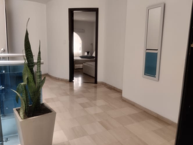 Casa de 5 alcobas en arriendo en Ciudad Jardin, Cali, 386 m² · foto 17 de 24