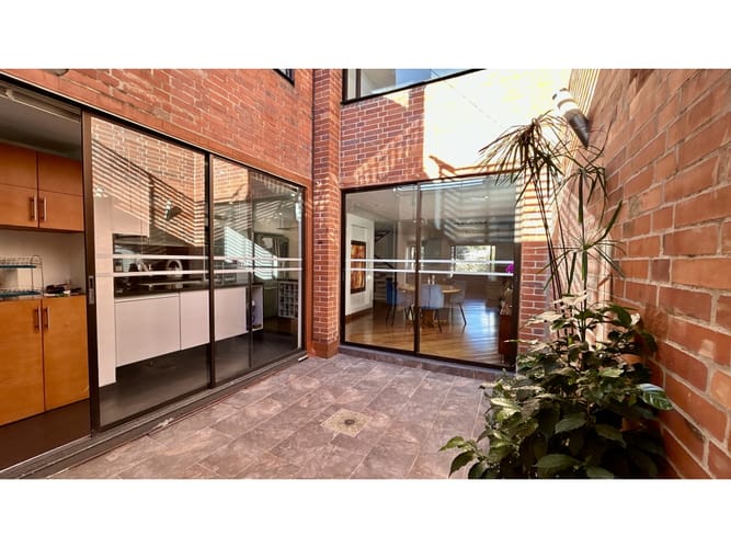 Casa de 3 alcobas en venta en Santa Barbara, Bogotá, 217 m² · foto 6 de 24