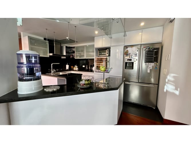 Casa de 3 alcobas en venta en Santa Barbara, Bogotá, 217 m² · foto 8 de 24