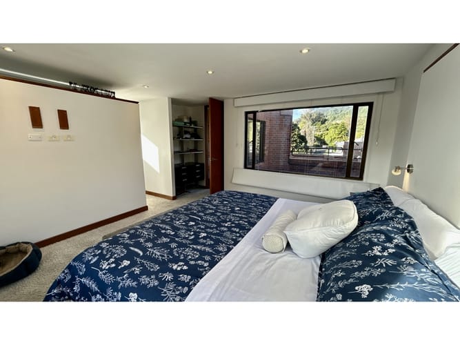 Casa de 3 alcobas en venta en Santa Barbara, Bogotá, 217 m² · foto 13 de 24
